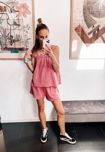 Top Muslin Dots on PInk